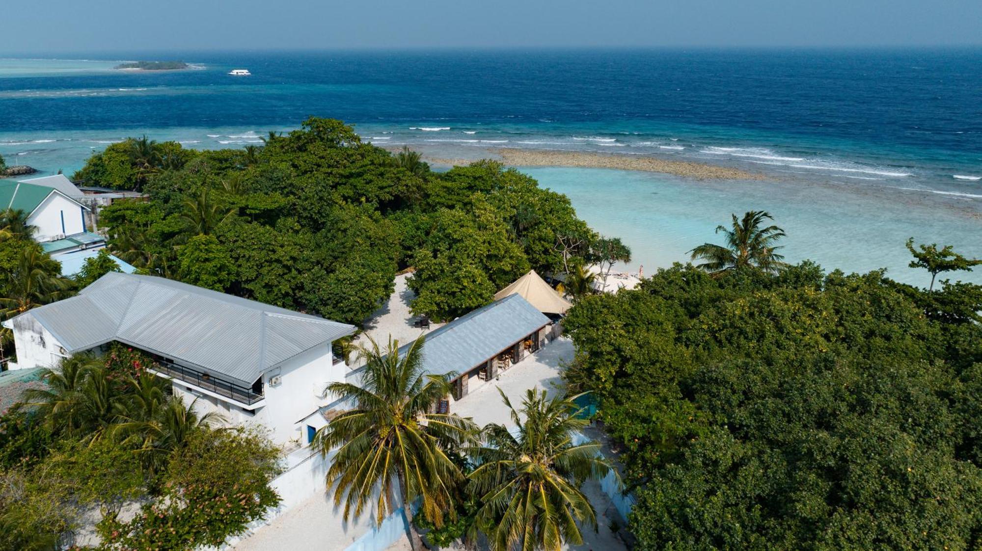 Tranquila Beach Hotel Rasdhoo Exterior photo
