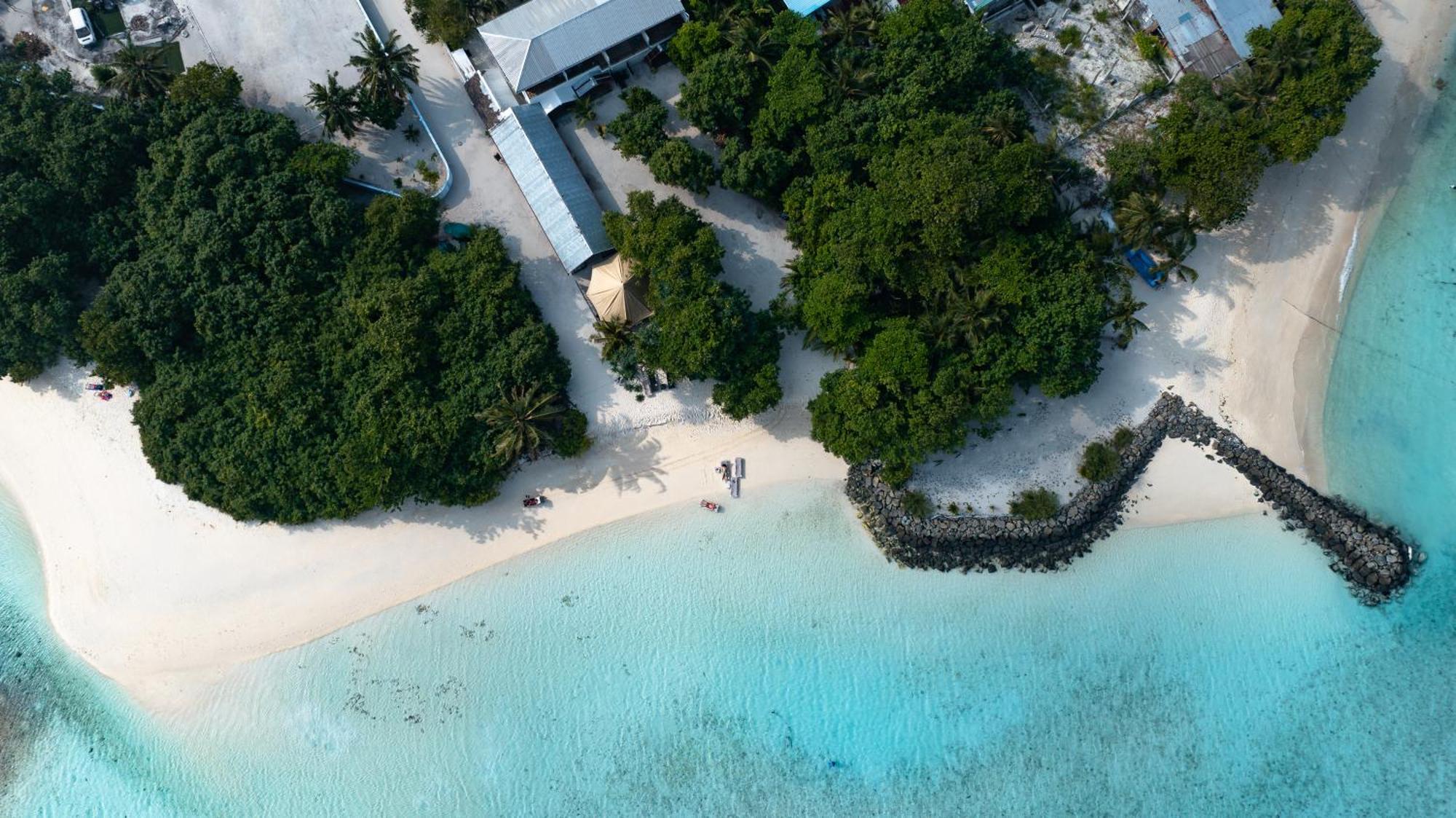 Tranquila Beach Hotel Rasdhoo Exterior photo