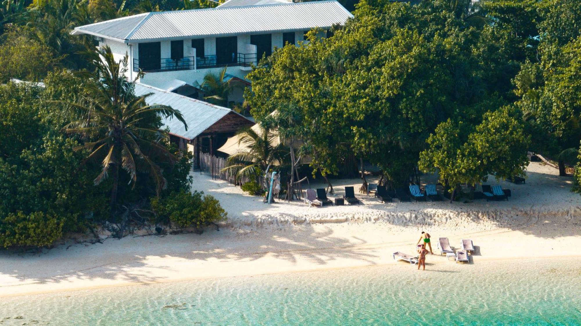 Tranquila Beach Hotel Rasdhoo Exterior photo