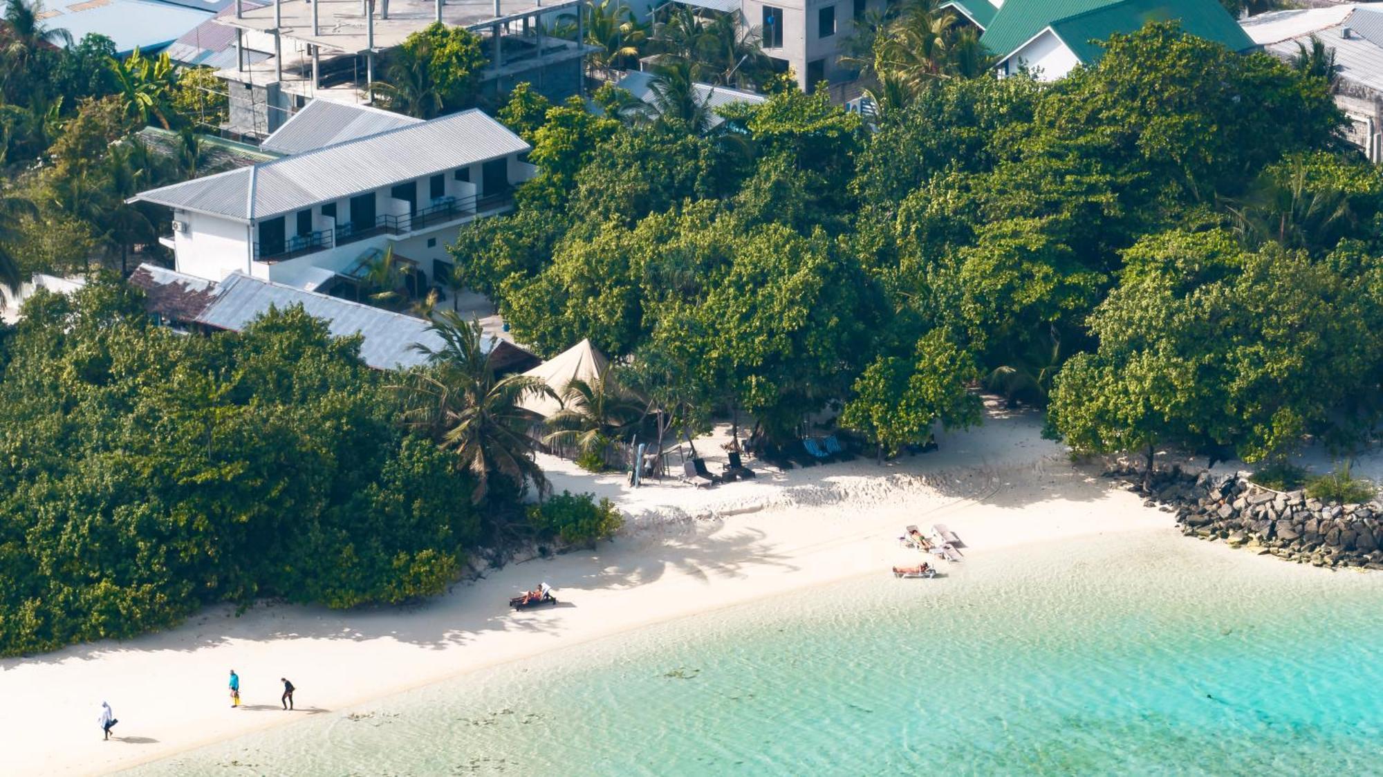 Tranquila Beach Hotel Rasdhoo Exterior photo